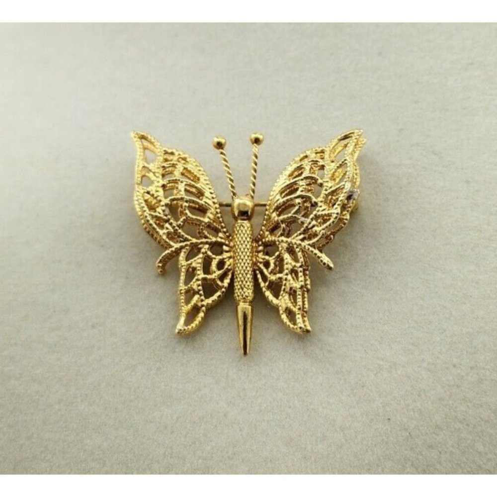 Vtg MONET Gold Tone Butterfly Brooch Pin Open Work‎ Cut Out Filigree 1.5"